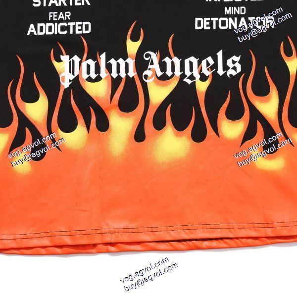 Palm Angels パーム エンジェルス 高級感溢れるデザイン 2020秋冬 ファイアプリントの丸首半袖Tシャツ ブランドコピー 2色可選